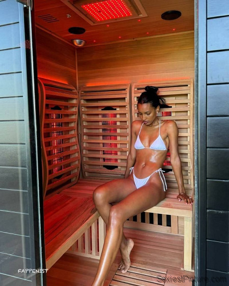 Jasmine Tookes Tits in a Sauna